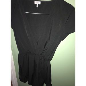 Toni vneck black romper